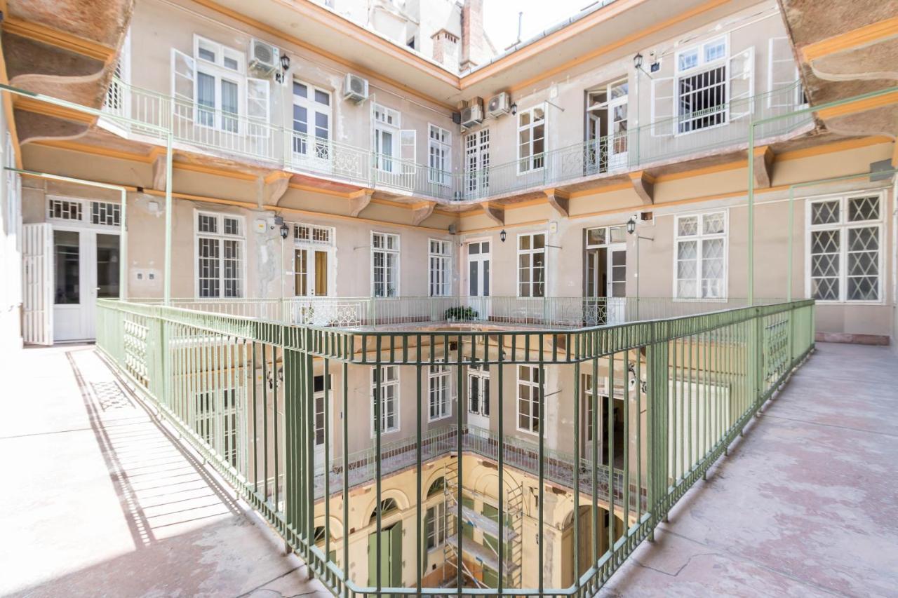 Leda'S Apartment Next To The Danube And Fashion Street Budapest Exterior foto